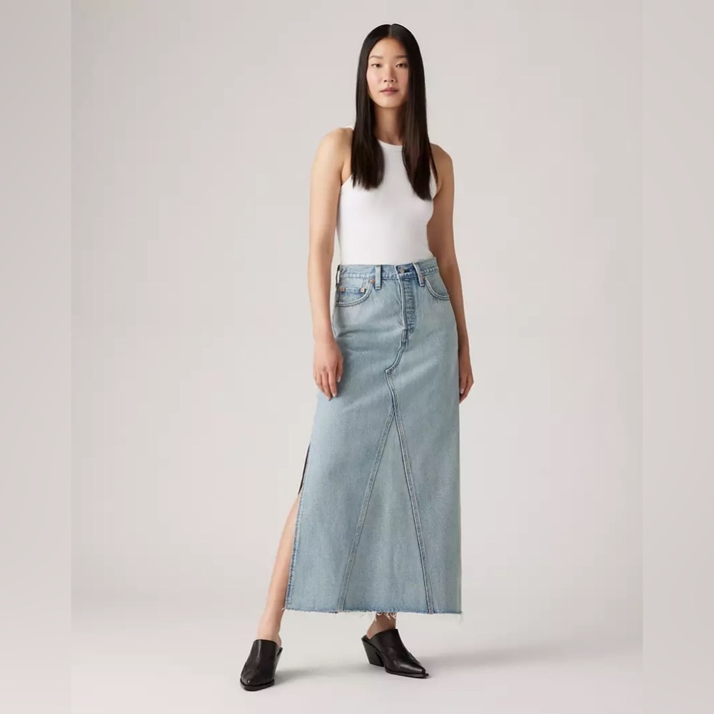 Levi’s ICON LONG SKIRT Size 32 Color Not In The Mood Ston - Light Wash